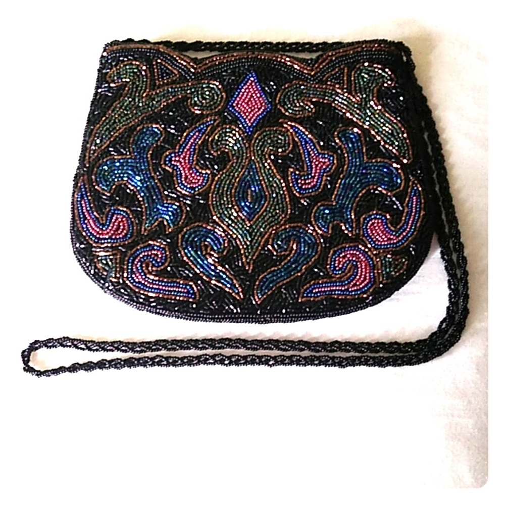 Vintage Beaded Evening Purse!   DON'T PASS UP NEW OFFER?!🤔 BUY💳 NOW AND SAVE!